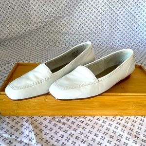White Enzo Angiolini liberty loafers!!